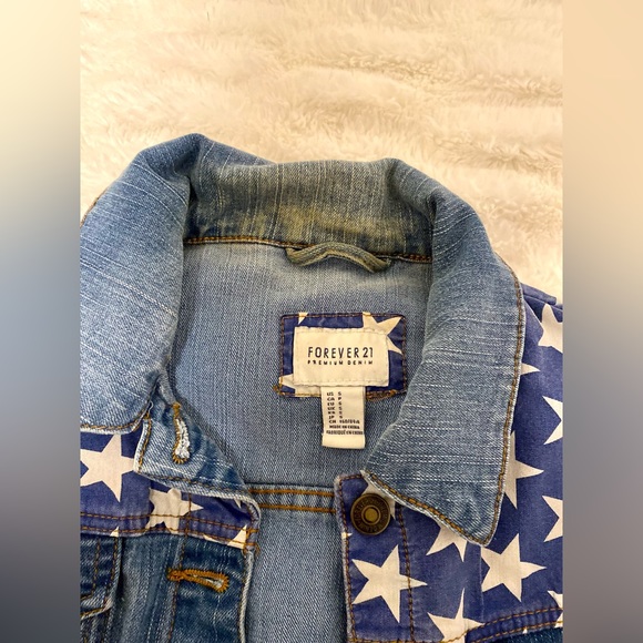 Womens’ Denim American Flag Jacket - Picture 3 of 3